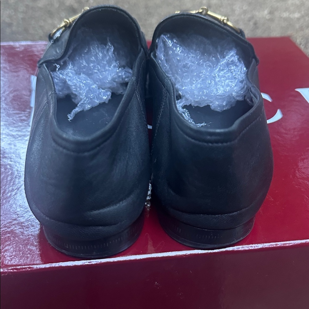 Gucci Brixton Black Leather Loafers with Gold Detailing - Picture 6 of 10